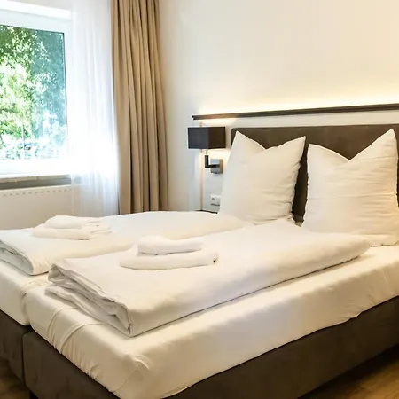 Am Haus 2 1 4*