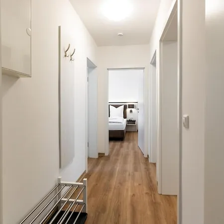 Am Haus 2 1