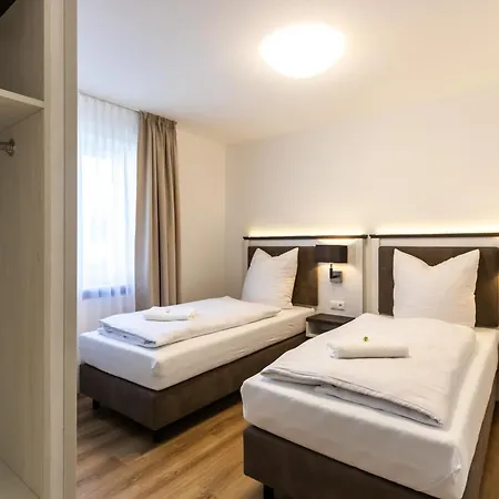 Am Haus 2 1 4*